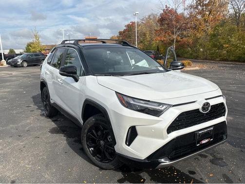 2025 Toyota RAV4 Hybrid SE