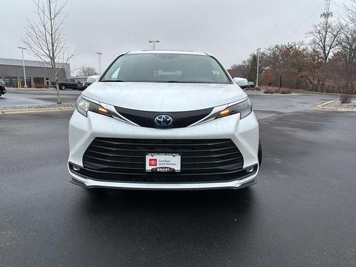 2025 Toyota Sienna XLE