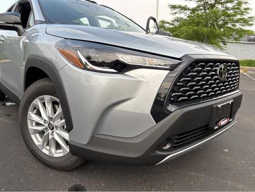 2025 Toyota Corolla Cross LE