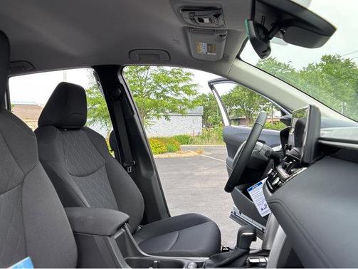 2025 Toyota Corolla Cross LE