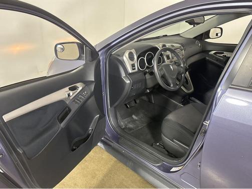 2009 Pontiac Vibe Base