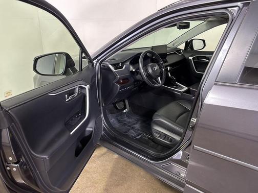 Magnetic Gray Metallic 2024 Toyota RAV4 Limited