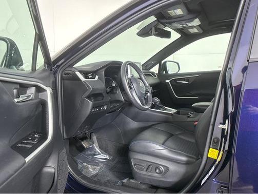 2021 Toyota RAV4 Hybrid SE
