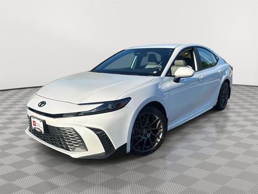 Ice Cap 2025 Toyota Camry SE