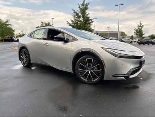 2025 Toyota Prius XLE