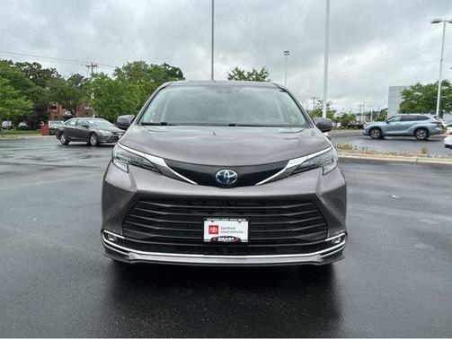 2024 Toyota Sienna XLE 7 Passenger