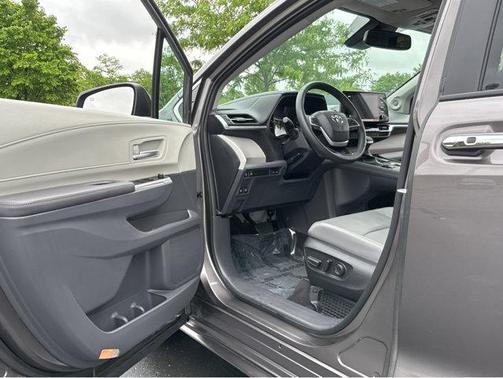 2024 Toyota Sienna XLE 7 Passenger