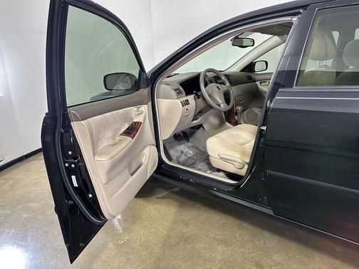 Black Sand Pearl 2006 Toyota Corolla LE