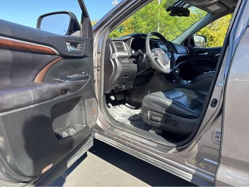2016 Toyota Highlander Hybrid Platinum