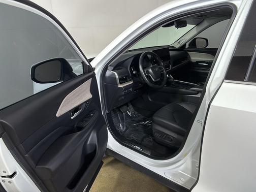 Wind Chill Pearl 2024 Toyota Grand Highlander Platinum
