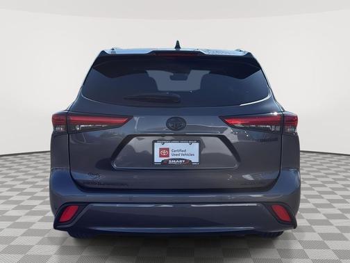 Magnetic Gray Metallic 2021 Toyota Highlander Hybrid Limited