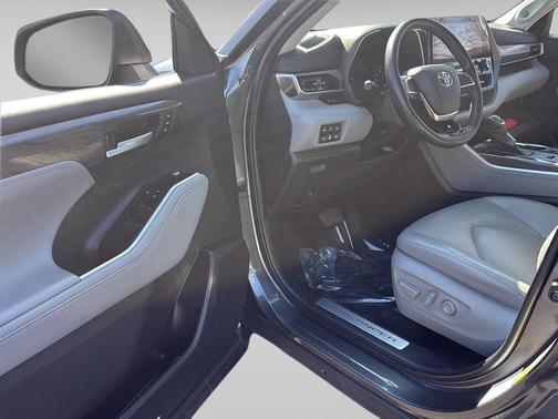 2021 Toyota Highlander Hybrid Limited
