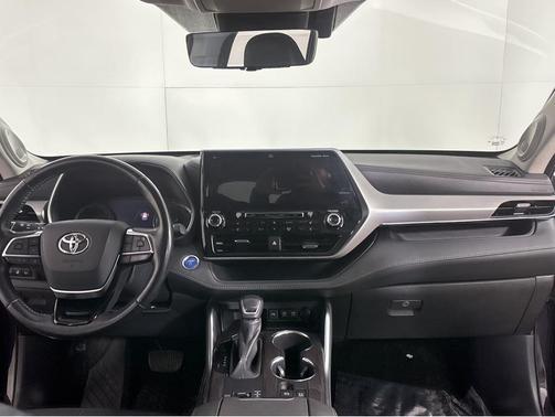 2020 Toyota Highlander Hybrid Platinum