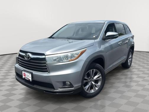 Silver Sky Metallic 2016 Toyota Highlander LE Plus