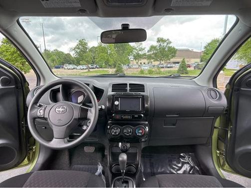 2009 Scion xD 5dr Hatchback