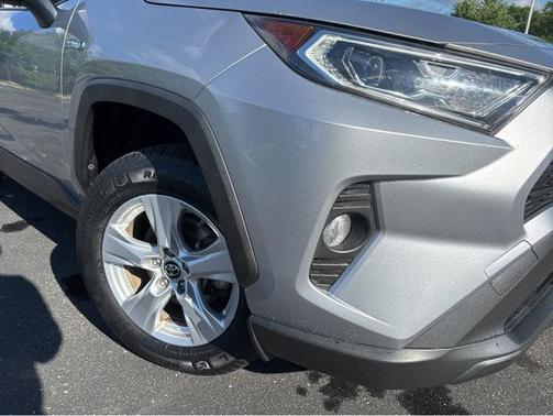 2019 Toyota RAV4 Hybrid XLE