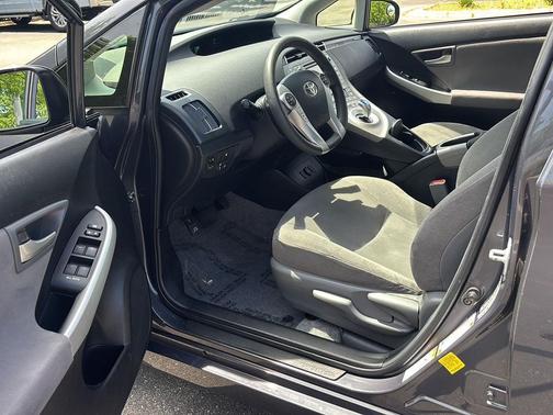 Winter Gray Metallic 2014 Toyota Prius Plug-in Advanced
