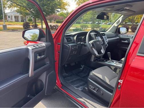 2022 Toyota 4Runner SR5