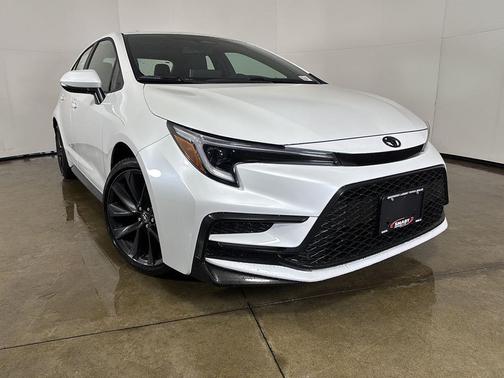 Wind Chill Pearl 2026 Toyota Corolla XSE