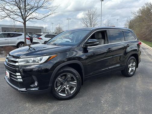 Midnight Black Metallic 2019 Toyota Highlander Limited Platinum