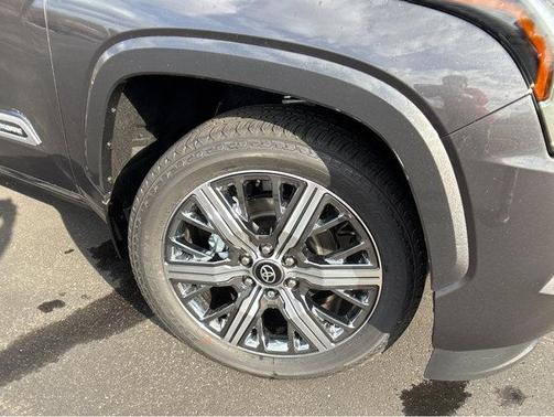 2025 Toyota Sequoia Base