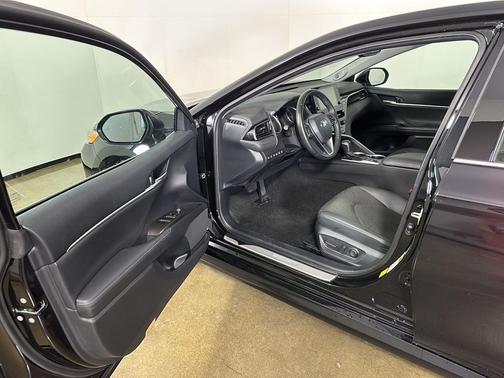 Midnight Black Metallic 2024 Toyota Camry Hybrid XLE