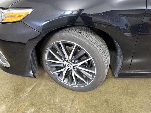 Midnight Black Metallic 2024 Toyota Camry Hybrid XLE