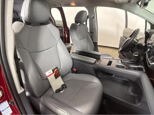 2021 Toyota Sienna XLE 7 Passenger