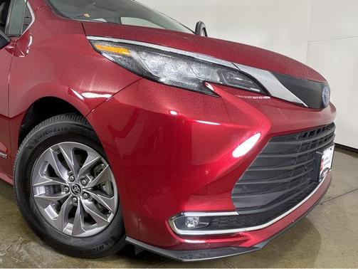 2021 Toyota Sienna XLE 7 Passenger