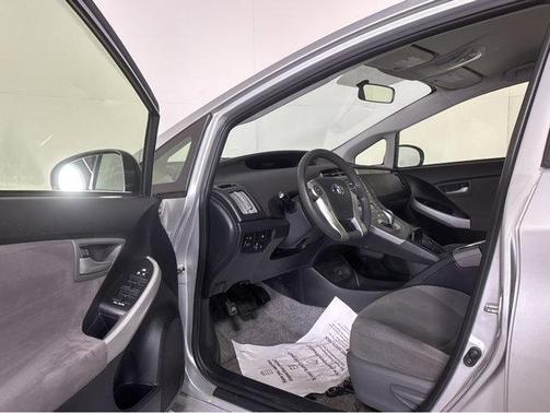 2014 Toyota Prius Plug-in Base