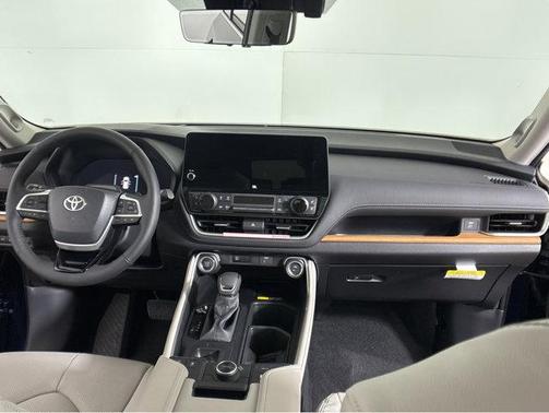 2025 Toyota Grand Highlander Platinum