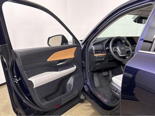 2025 Toyota Grand Highlander Platinum