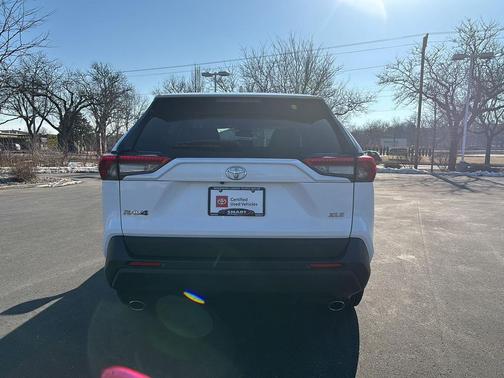 2024 Toyota RAV4 XLE