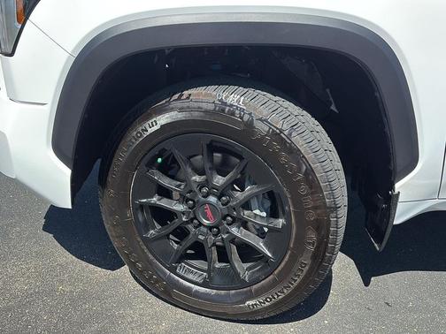 Ice Cap 2023 Toyota Tundra SR5