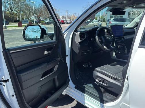 Ice Cap 2023 Toyota Tundra SR5
