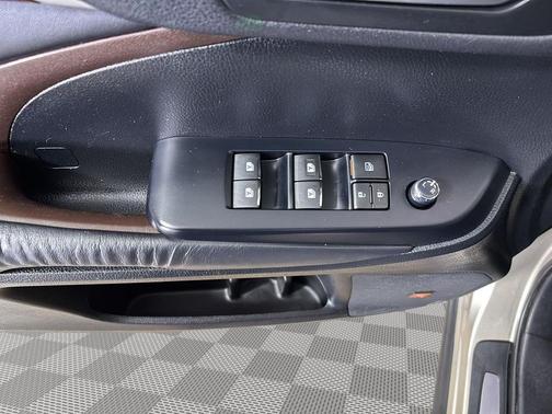 Creme Brulee Mica 2015 Toyota Highlander Limited