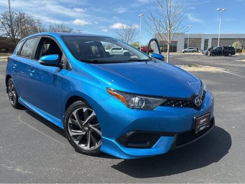 2016 Scion iM 5dr HB CVT