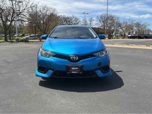 2016 Scion iM 5dr HB CVT