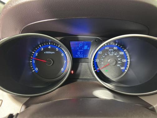 Garnet Red 2012 Hyundai TUCSON GLS