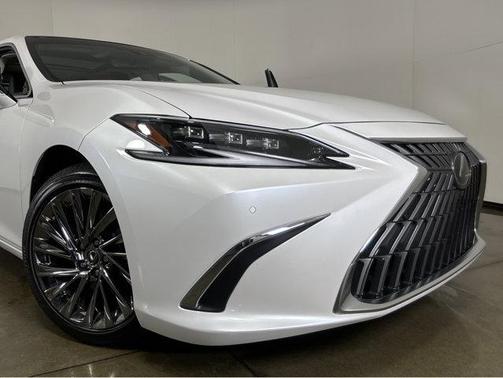 2024 Lexus ES 350 Ultra Luxury