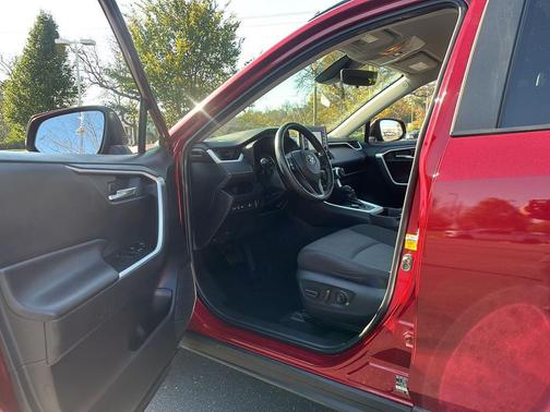 Ruby Flare Pearl 2020 Toyota RAV4 Hybrid XLE