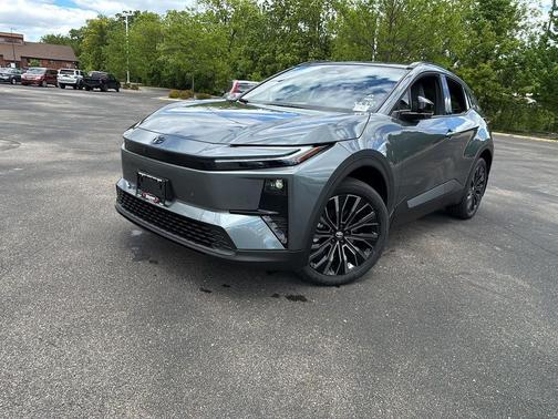 Overcast 2026 Toyota C-HR XSE
