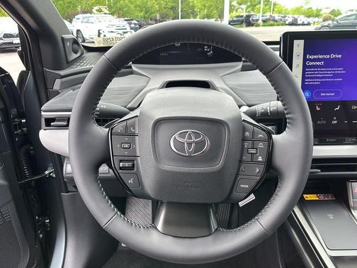 Overcast 2026 Toyota C-HR XSE