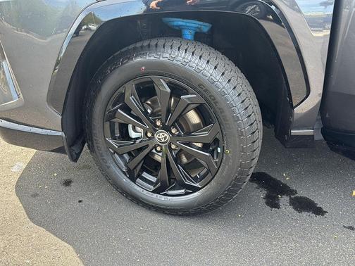 Magnetic Gray Metallic/Midnight Black Metallic 2022 Toyota RAV4 Hybrid SE