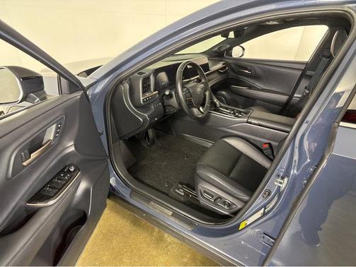 2025 Toyota Crown Signia Limited