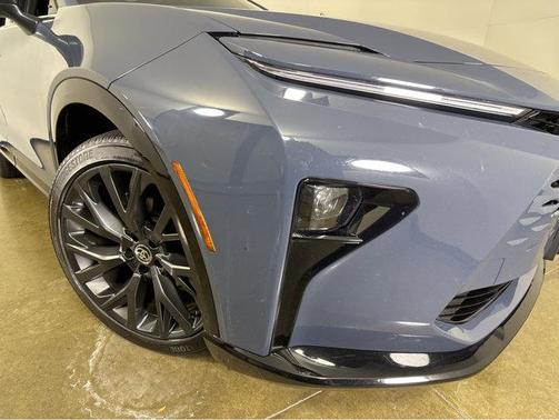 2025 Toyota Crown Signia Limited