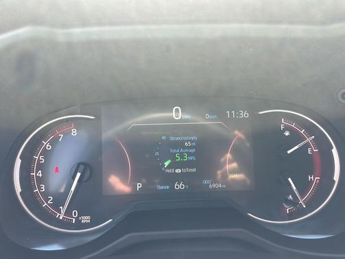 Ice Cap 2025 Toyota RAV4 XLE