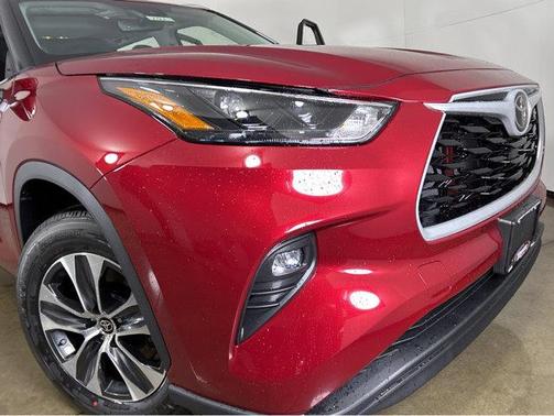 2025 Toyota Highlander XLE