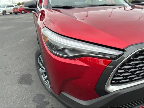 2025 Toyota Corolla Cross XLE