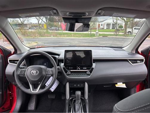 2025 Toyota Corolla Cross XLE